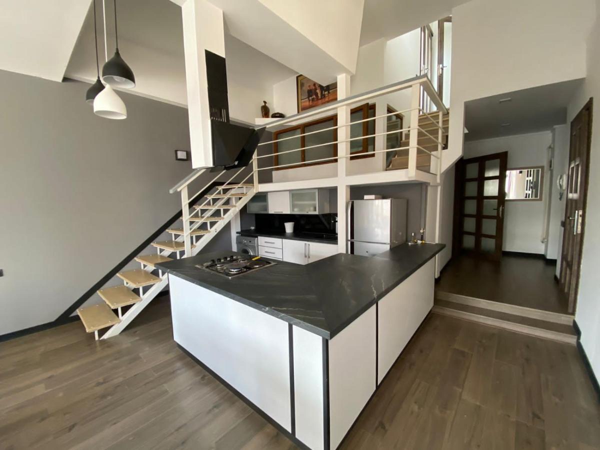 Luxe Apartment In Center Jerevan Exteriör bild