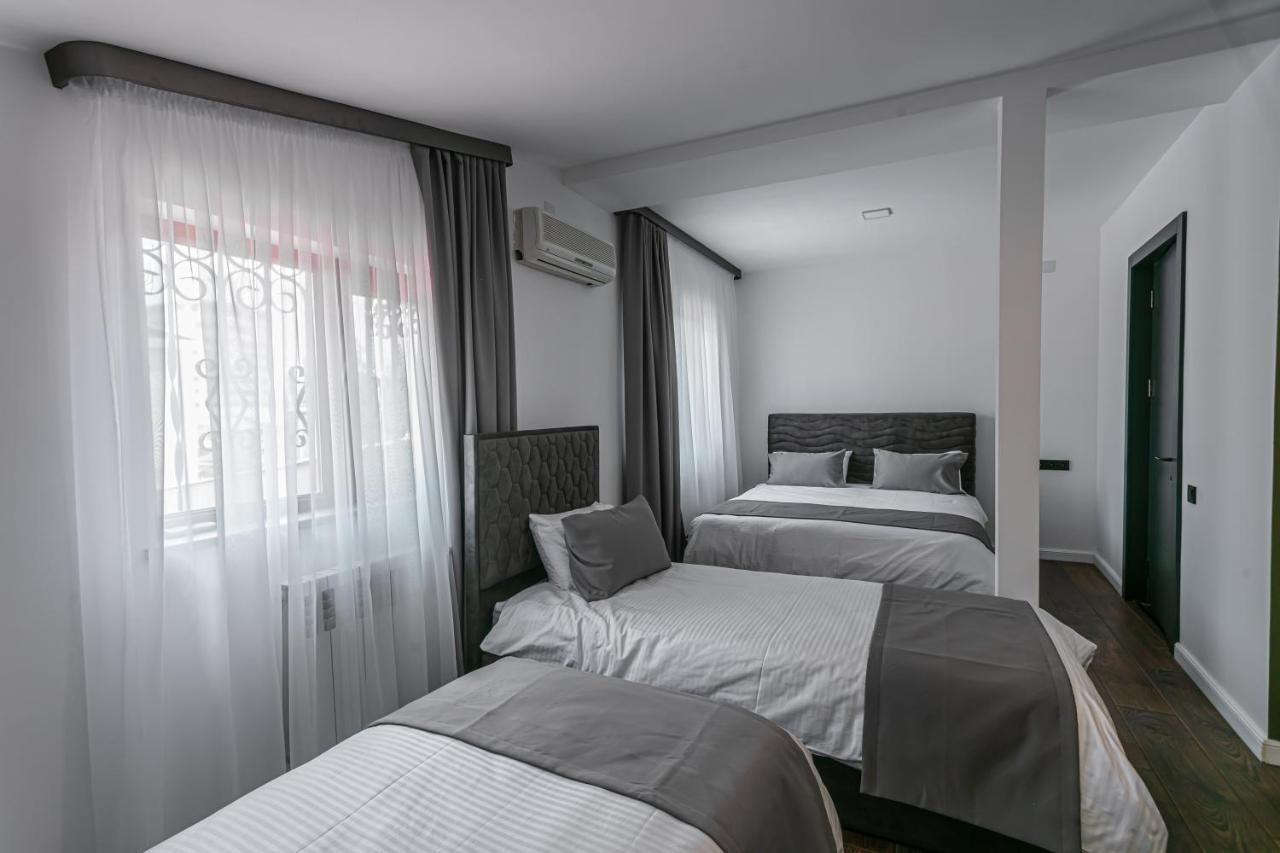 Luxe Apartment In Center Jerevan Exteriör bild