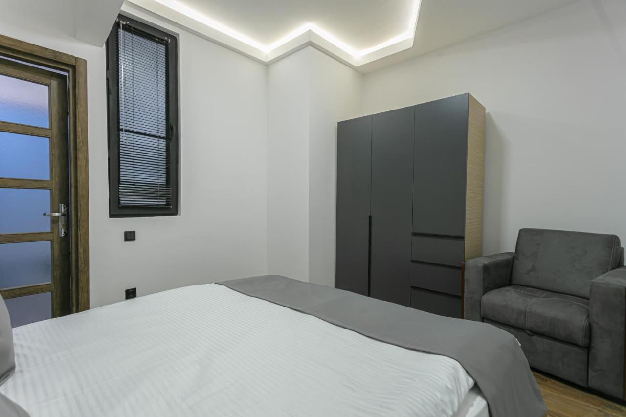 Luxe Apartment In Center Jerevan Exteriör bild