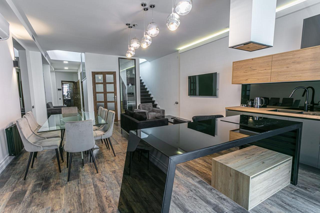 Luxe Apartment In Center Jerevan Exteriör bild
